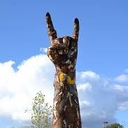 ici vous verrez des anecdotes sur la musique toute la musique 🎶 n'hésitez pas à partager vos anecdotes et rencontres avec les artistes 🤘🏻