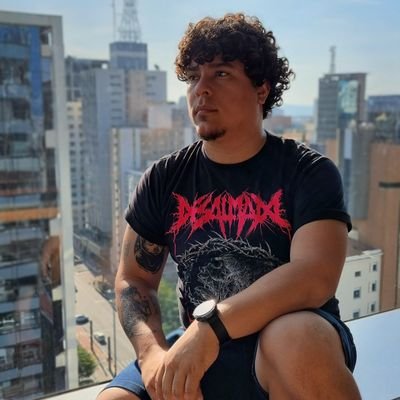 Apaixonado por tecnologia e baixista na @_ConcretoArmado