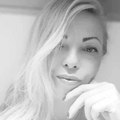 PetraSumerakova's profile picture. Hranice mezi absolutním štěstím a tím nejhlubším neštěstím je strašně tenká...ale já to nevzdám......