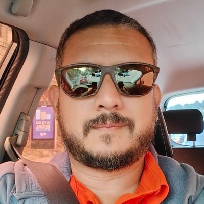 Empresario🇬🇹, apasionado del Fútbol⚽, Real Madrid, Disfruto de un buen libro, buena compañia y buena comida!!