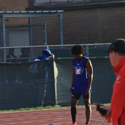 micahrunfr's profile picture. Micah Lloyd C.E king high school Houston Texas 5,8 145lbs Track: 400, 200 and 800 400pr49.8 200pr23.5 800pr2:08📞 (832) 537-2516/The unnattached club