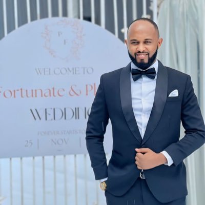 E-commerce & Hospitality Leader | Banker & Entrepreneur with MBA | Building Faith-Driven Businesses to Empower Communities | Gunner for Life | DM to Connect.