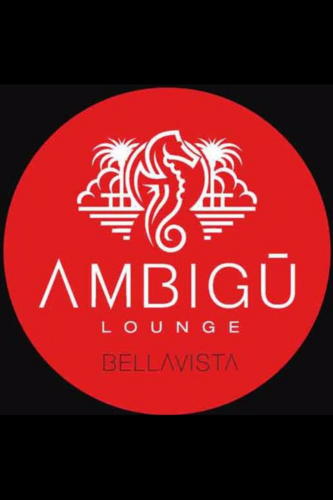 Cuando el día se va y la bahía de la playa de San Lorenzo se viste de noche, la terraza Ambigú Lounge se convierte en el broche de oro de cualquier celebración.