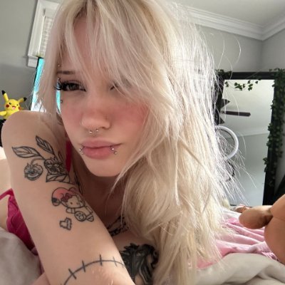 iluvl3xx's profile picture. Want my attention? cum & get it 👇🏻🤭