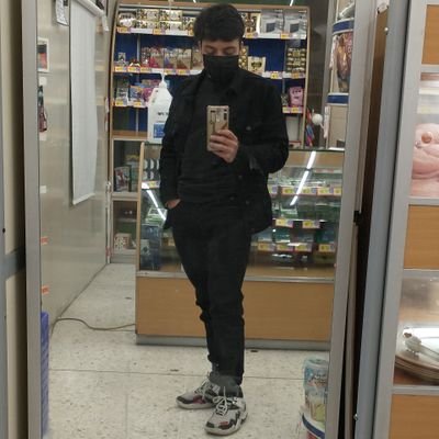 | soy una idea errónea de mi mismo | worthless unloveable garbarge |