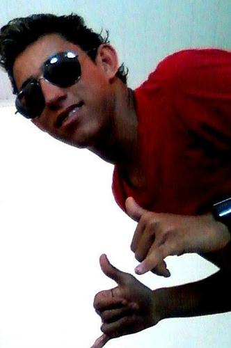 Le_almeida10's profile picture. Namorandõo.O Limite da vidaá e voc quem dà , ninguem vai se capaz de apaga quem naceu pra brilha . Ousadià & Presençã ~*
https://t.co/p8GnEdmYFh