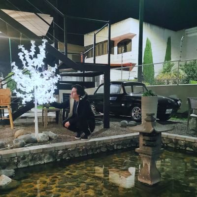 ojdblesz's profile picture. Mi estabilidad emocional depende de una cantante de Albania que no sabe que existo y de 11 hijos de put@ pateando una pelota los domingos a las 6pm