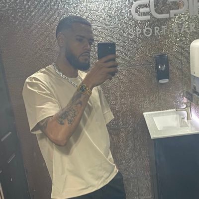 Cool down to earth, I can vibe with anyone as long as they can make me laugh, about my business, stand on business. And chase paper.