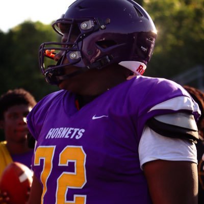 Juan Hawthorne 6’1 285 iOL/NG class of 2026 email- juanhawthorne50@icloud.com phone number678-485-6677 Hampton high school 3.56 gpa