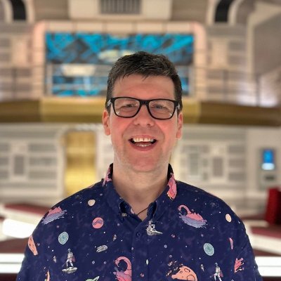 Hoopy frood: https://t.co/ybxNYgfLgJ | @SW_Insider | @ILMVFX | @SkywalkerSound | @theshowbefore | @STARBURST_MAG | 4 time @SW_Celebration stage host