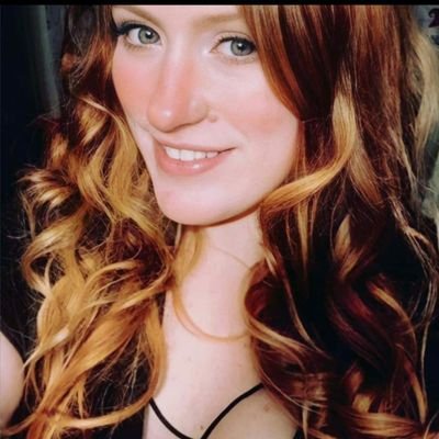 Lilliezardd's profile picture. Just a pokemon go playing gal! tl47!