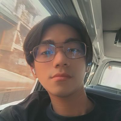 deeexios's profile picture. ♣