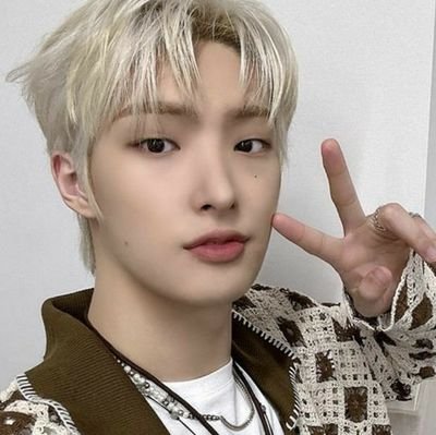 26yrs ✨
..
✎ᝰ┆Você é o sonho que me cura♡
(✿ ͡◕ ᴗ◕)つ━━✫・*。
⊂ ノ ・゜+. °。+ *´¨)
.· ´