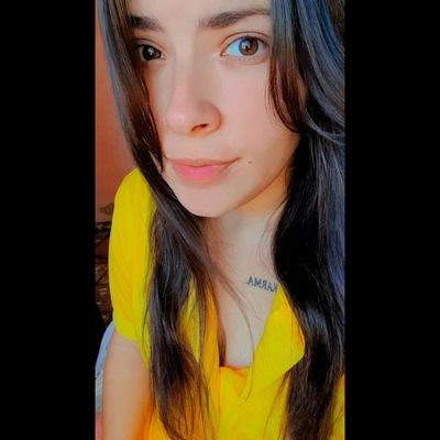 Escribir es crear un mundo donde nada puede ponerle límites a mi imaginación...🌟🪐