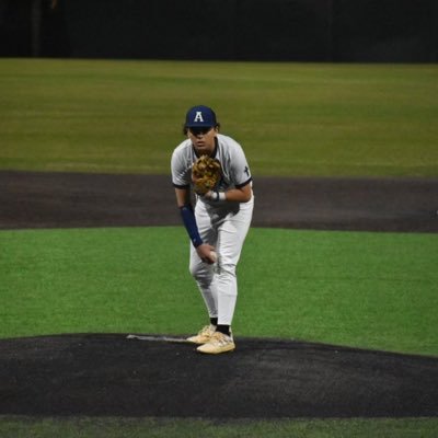 2027 • AQUINAS HS, CALIFORNIA • 4.3 GPA • 5/10 175 LBS • MIF/RHP • 909-723-7976 • 60 YD: 7.2 ryentorres2027@gmail@com