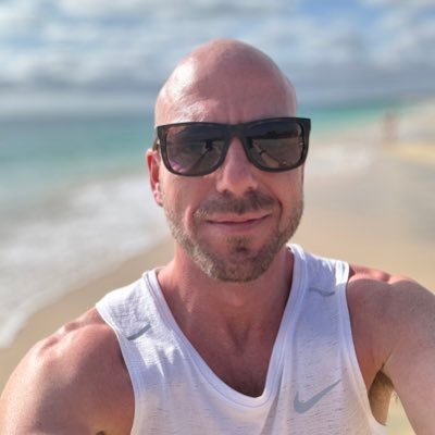 Forty something, doggy daddy, finding myself by living for each day #winnersdream #equality 🏳️🌈