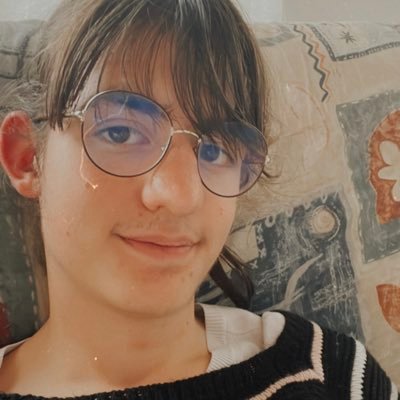 ma mère m'appelle « la petite communiste » | militante @npajeunes_lyon et @UnefTacleLyon