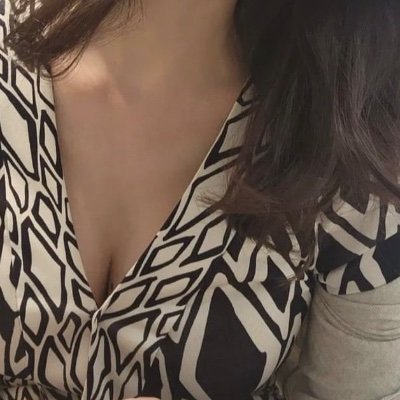 SariTakaok99665's profile picture. 