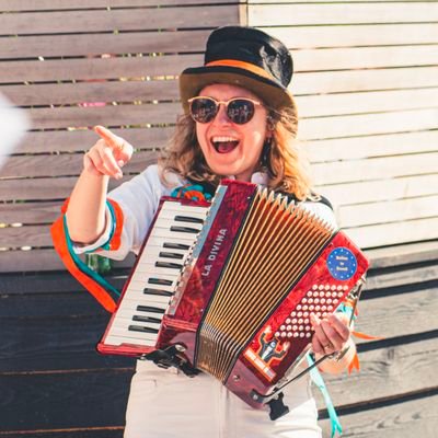 Deafness specialist speech and language therapist by day, folk musician and Morris dancer by night.