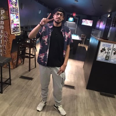 RIP Pop(っ◔◡◔)っ♥I’m not high, it’s just my face. Artist•MentalHealth•Spiritual•Nature•Vocalist •Dancer•Libra⚖️🇵🇷👨🏻🍳🏎📚🎤🎹📸🎨🎮🐘I’m 31,•FLA•HOU•ATL