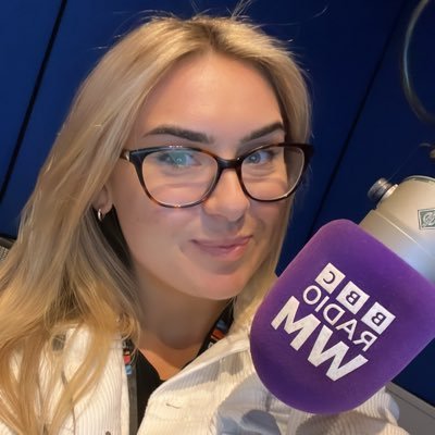 Lara Davies Profile
