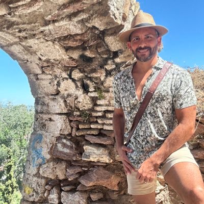 Producer/Owner https://t.co/gun3BgCDX3 Blog https://t.co/zNC7riF5rD Animal Advocate🐶 travel 🛩flamenco dance 💃🏻 Jew 🕎 Puerto Rican 🇵🇷