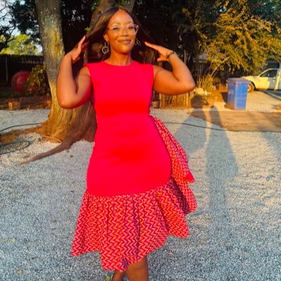 A girl with a whole lot of happiness 🌻