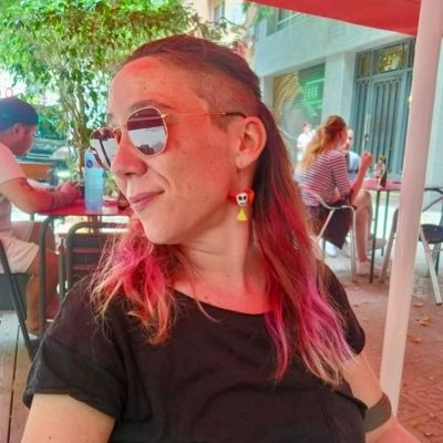 lruizmingote's profile picture. “Me pareces el tipo de persona que si va al infierno encuentra la forma de convertirlo en una fiesta con barbacoa”, @lorzagirl dixit.