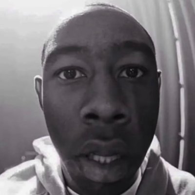 arezpilFoy's profile picture. shit person please dont open profile