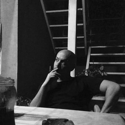 martinjparis's profile picture. Escribo cuentos que salen por televisión.