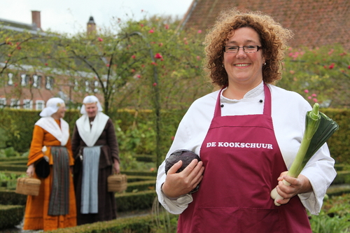 De gezelligste kookstudio van Groningen. In Kantens is de oude brandweerkazerne  omgetoverd tot De Kookschuur.