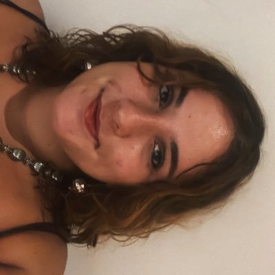 is there a line that i can just go cross? | Cinema UFF | ela/dela