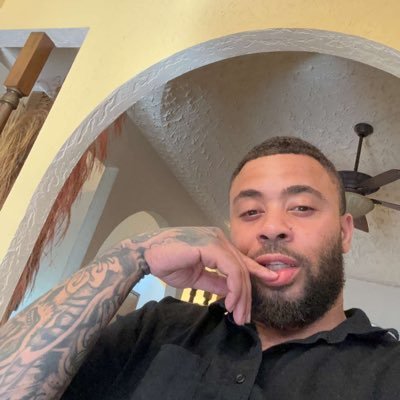 I love stinky feet…. donaldhill2025 is my telegram hit me up there for purchasing please