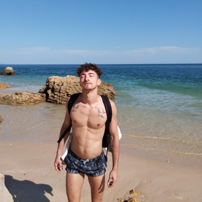 luis_gooncalves's profile picture. kiss me more 🧸