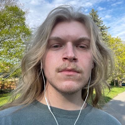 BizzareFruit_'s profile picture. Homiesexual | 25 | He/They