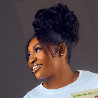 Jobihq's profile picture. Professional Chef || Linguist || Aspiring Product Designer || No-Code & UI/UX Enthusiast || Loved by ᴀʙʙᴀ♡ 👑
https://t.co/H5rCqCCyb8
