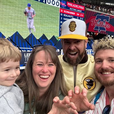Happily married to Leeanne, father to Charlee and big brother to Ben, Victoria & Oliver