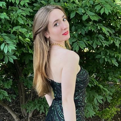 painter 🎨, dog mama 🐾 & art history enthusiast 📚 subscribe to my art history substack below! ✨