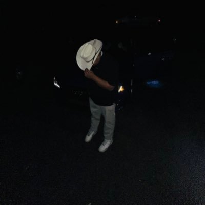 hypebeast_nene's profile picture. Sports photographer📸
SC:Rene_elias 
CSP 22’ Marketing 🎉