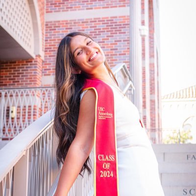 jennadin23's profile picture. @uscfb | Director of Football Operations