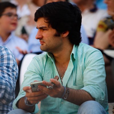 El Toreo es hundirse y el flamenco es elevarse.