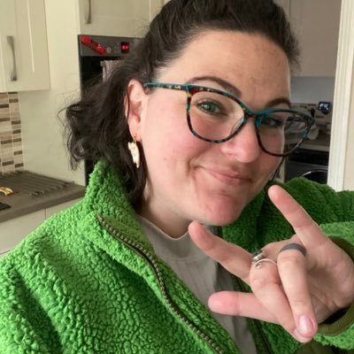 Texas girl born and raised, wife, mother 🏴 BSL trainee interpreter (TSLI) 🇺🇸ASL interpreter (views are my own)