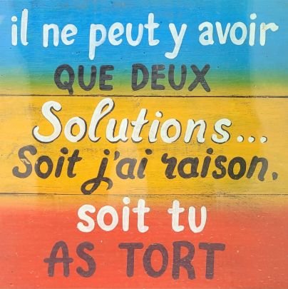Block/Block-back
Vous vouliez que je disparaisse, je vais parler + fort pour vous faire chier.
Ce fusil de collection fonctionne encore