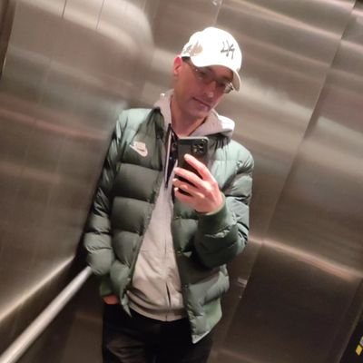 crisdean_'s profile picture. standing up for #humanrights

addictions: #music , #nature, #gaming, #photography, #webdevelopment