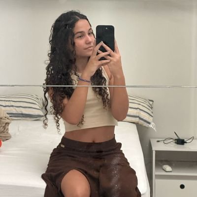 gigi_barcellos's profile picture. so who's afraid of little old me