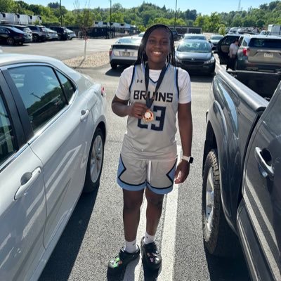 Class of 2027 | 3.7 GPA | Obama Eagles 🏀| 5’7 | Guard 🏀| Obama Academy📚
