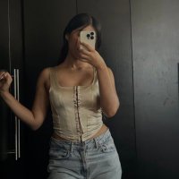 vv (@vvalss1) 's Twitter Profile