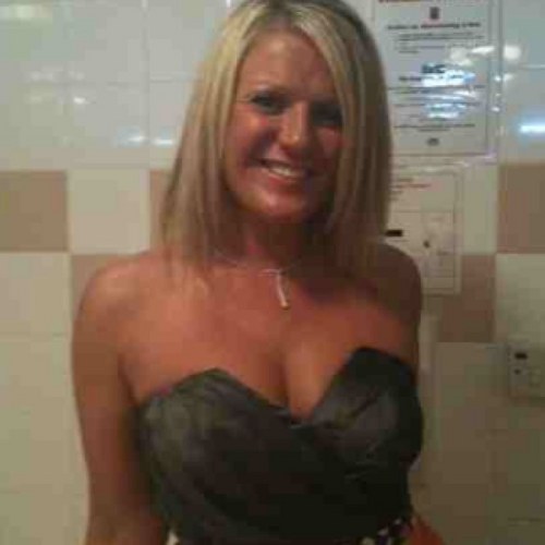 BellabooLisa's profile picture. hair extensionist. loop bonds, micro rings, shrinkies, pre-nail tips (glue inns) and micro sew in wefts. contact me on 07703039864 for more info.