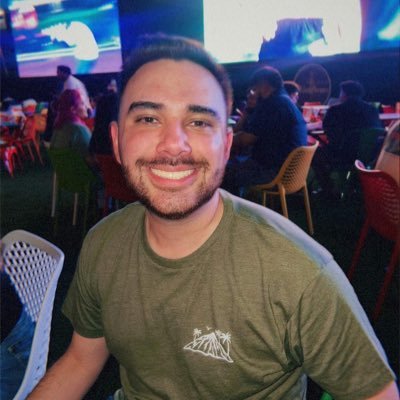 UH Alum. Die-hard Houston sports fan. 2019 Fantasy Football Champion. 5 appearances on ESPN. 1 appearance on CBS. Instagram/Snapchat: @marcmoland