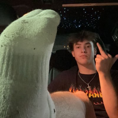 19 | Straight | Size 10.5| 5”9|💰| Financial Domination. Check out my Throne Wishlist: https://t.co/lzeY3hfd50. https:/
